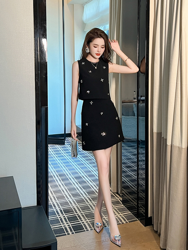(Mới) Mã A0590 Giá 1230K: Áo Sơ Mi Nữ Chtdng Cả Bộ 2 Món Hàng Mùa Hè Thời Trang Nữ Chất Liệu G04 Sản Phẩm Mới, (Miễn Phí Vận Chuyển Toàn Quốc).