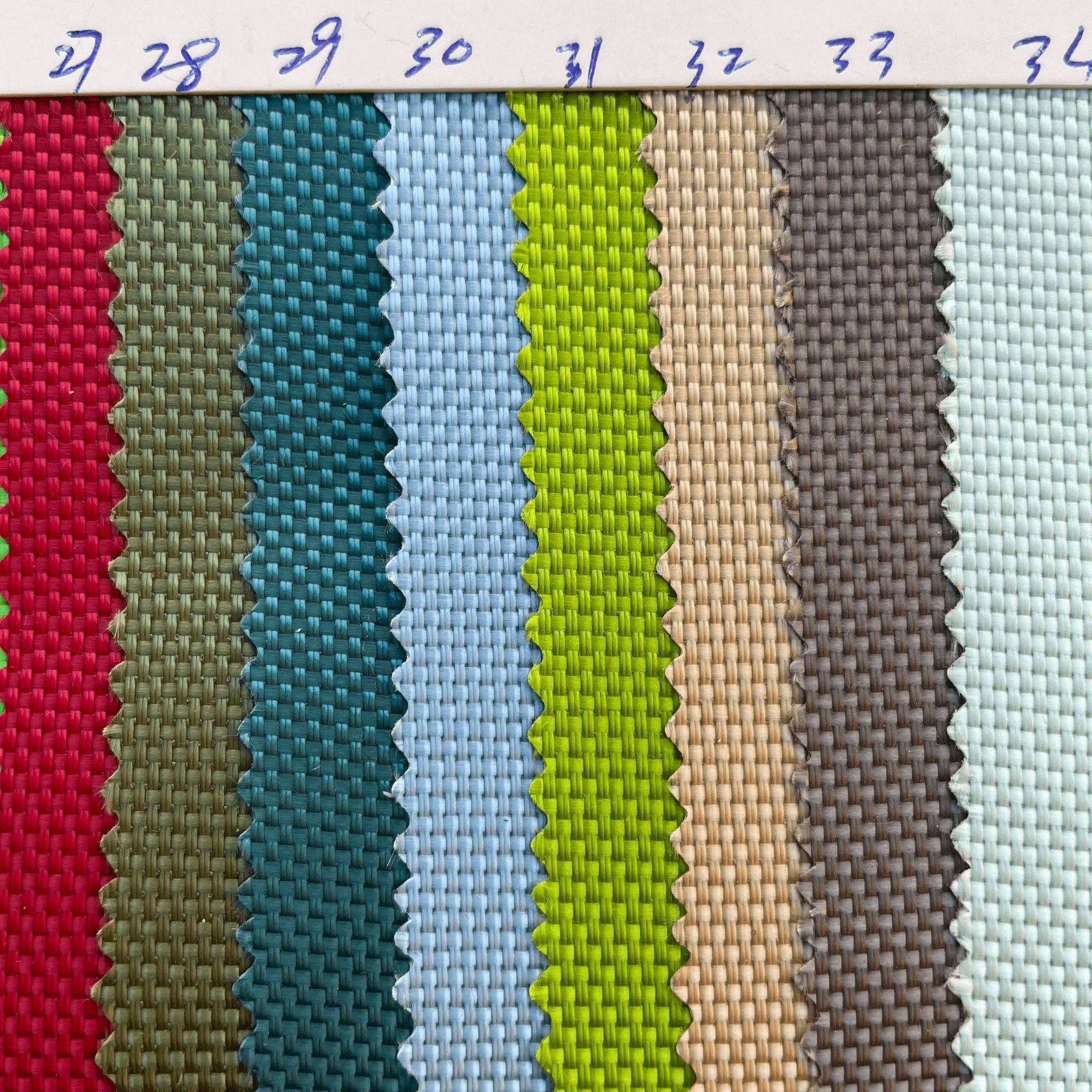 Production of 1680D double-strand Yule glue color/black spot polyester coated Oxford cloth luggage outdoor fabric