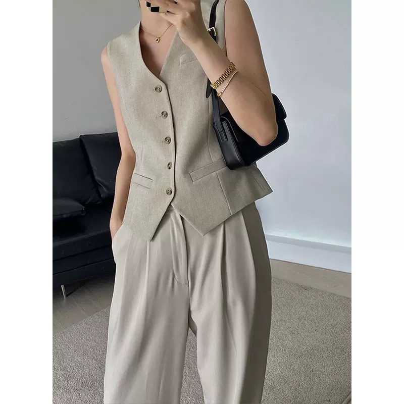 (Mới) Mã K0027 Giá 770K: Áo Vest Nữ Gutdo Vest Dáng Dộng Phục Cổ Cổ Điển Thời Trang Nữ Chất Liệu G02 Sản Phẩm Mới, (Miễn Phí Vận Chuyển Toàn Quốc).