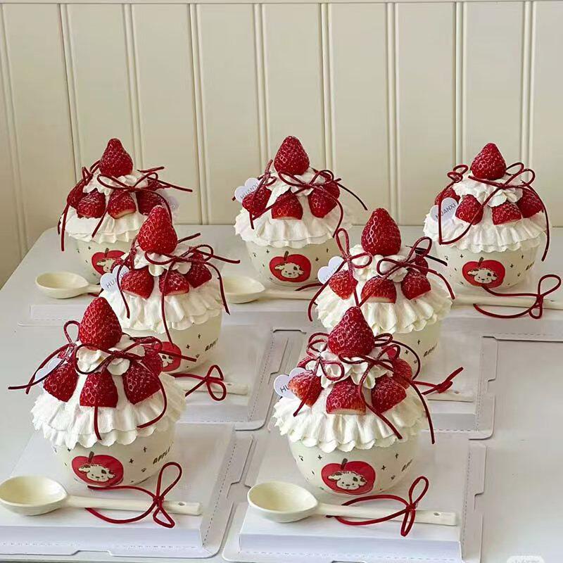 2026 Internet Celebrity Christmas New Year Strawberry Bowl Kt Cat Cake Decoration Ornaments Bear Ceramic Bowl Cake Bowl Plug-In