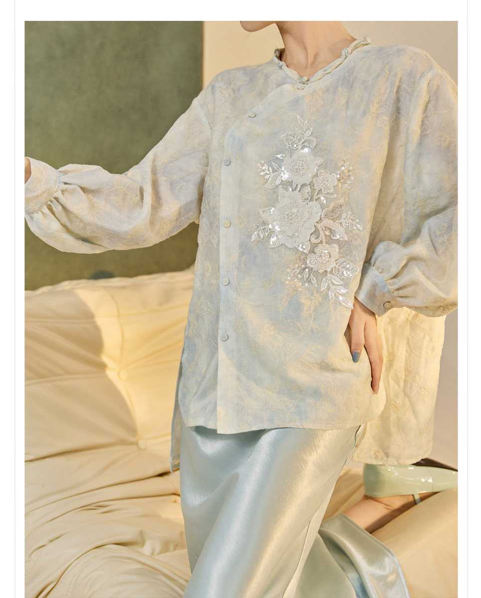 Áo sơ mi nữ dài tay thêu hoa cổ tròn phong cách thanh lịch — Cloud Water Blue (Giao hàng ngay hôm nay), Cloud Water Blue (Giao hàng trong 7 ngày)