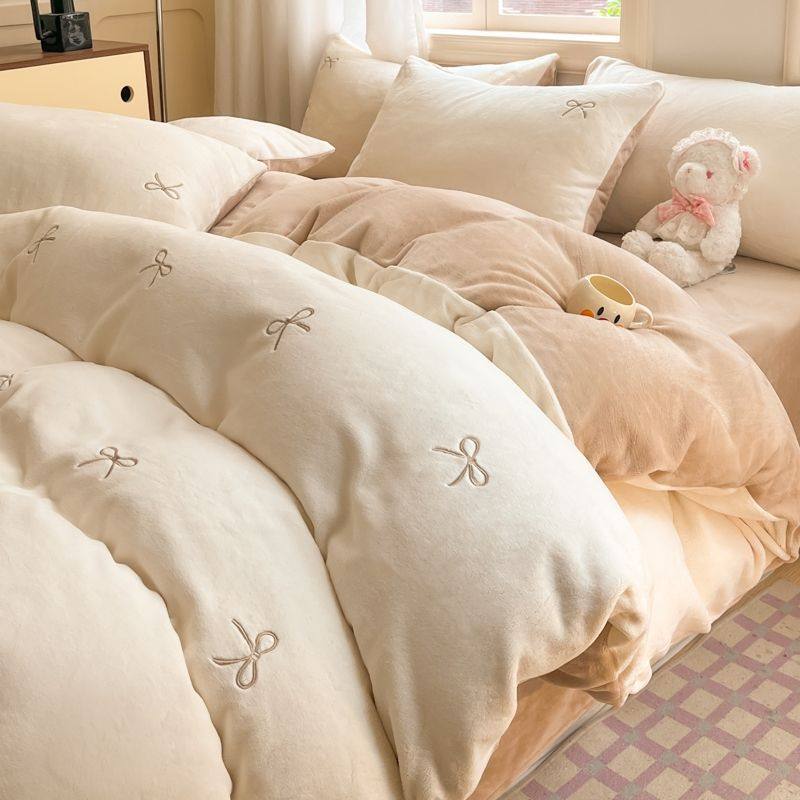 2025 New Four-Piece Bed Sheet Set, Fitted Sheet, Duvet Cover, Fleece-Lined Bedding Three-Piece Set, Double Milk Velvet Warm