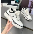 Am color 6-white with black edges