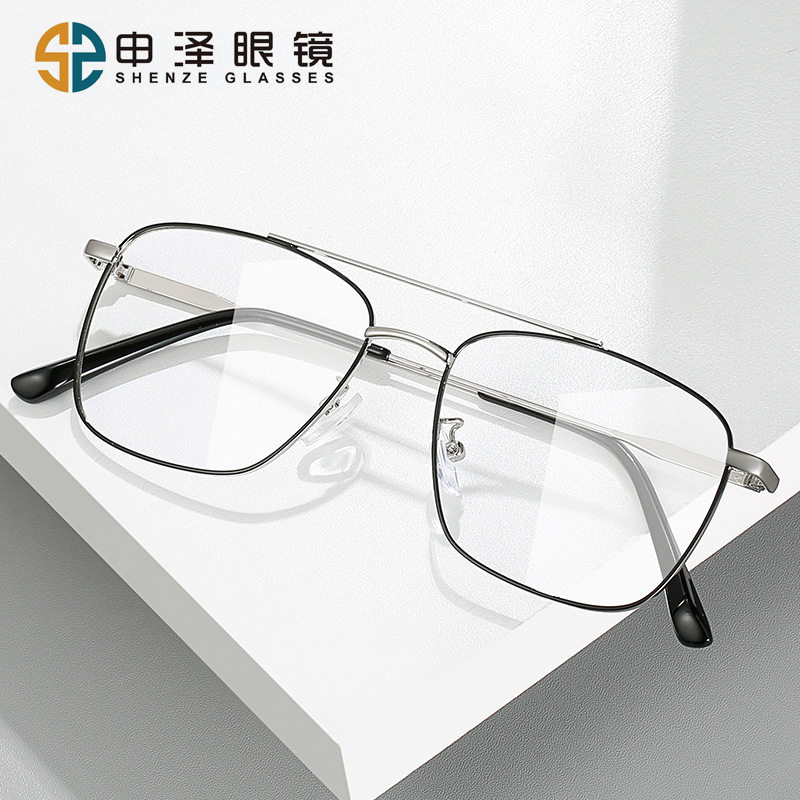 New Style Simple Women's Golden Ultra Light Glasses Metal Retro All-match Flat Glasses Color Changing Anti-blue Glasses for Women