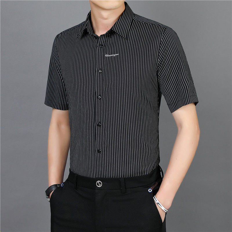 1W093688590 Màu đen