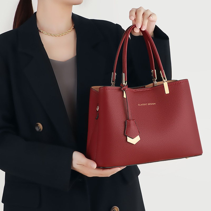 (Mới) Mã A5389 Giá 1560K: Túi Xách Nữ Gutdsh Trung Niên Dùng Trong Lễ Cưới Túi Ví Nữ Ngày Cưới Chất Liệu G04 Sản Phẩm Mới, (Miễn Phí Vận Chuyển Toàn Quốc).