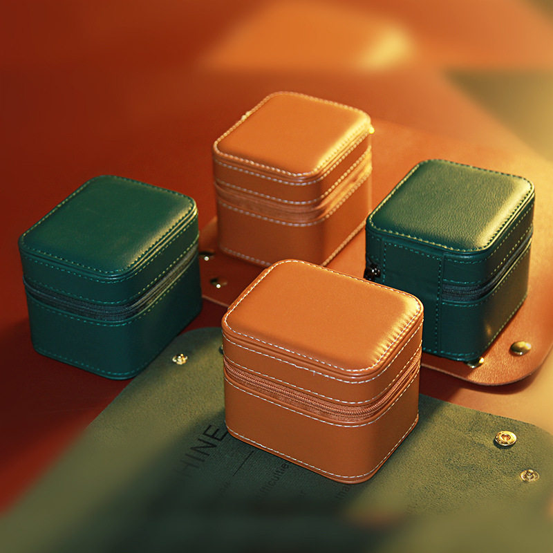 Portable zipper watch box high-grade PU leather watch box Watch Display Watch storage box watch box