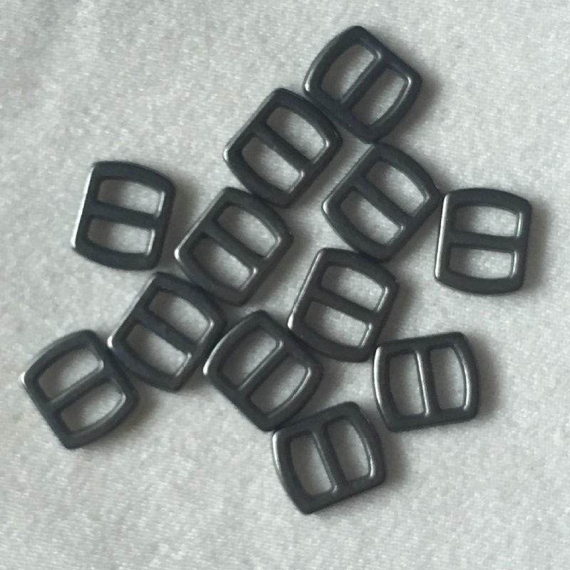 Factory supply metal Three-gear buckle electroplated alloy metal small day buckle three-gear belt adjustment right angle day buckle