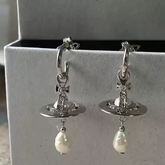 The Queen Mother of the West Deng Wei's Same Retro Baroque Stereo Saturn Pearl Drop Earrings Accessible Luxury Elegant High-End Earrings