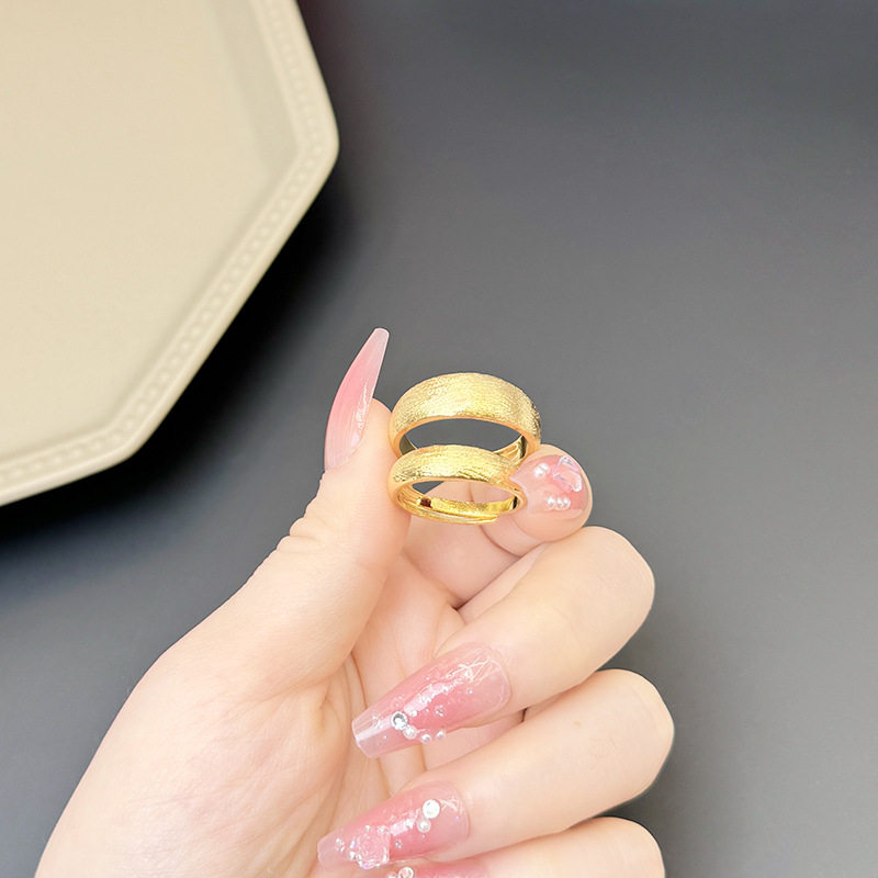 越南沙金戒指情侣男女士久不掉色开口光面铜合金素圈仿黄金戒指环