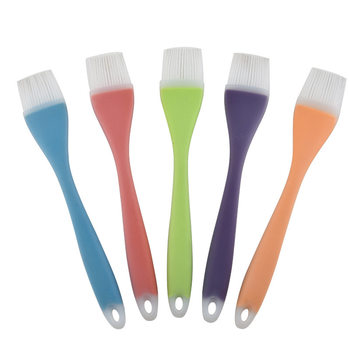 Wholesale large semi-permeable silicone oil brush household hair brush integrated barbecue brush curved handle seasoning brush cream bristle brush