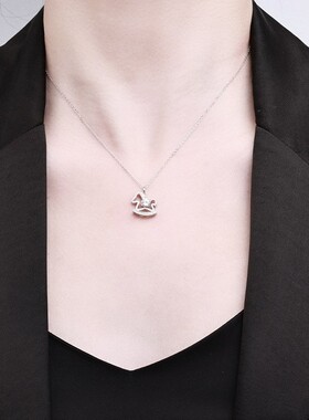 新款推荐2026本命年生肖小马项链s925纯银首饰镶钻莫桑石礼物时尚