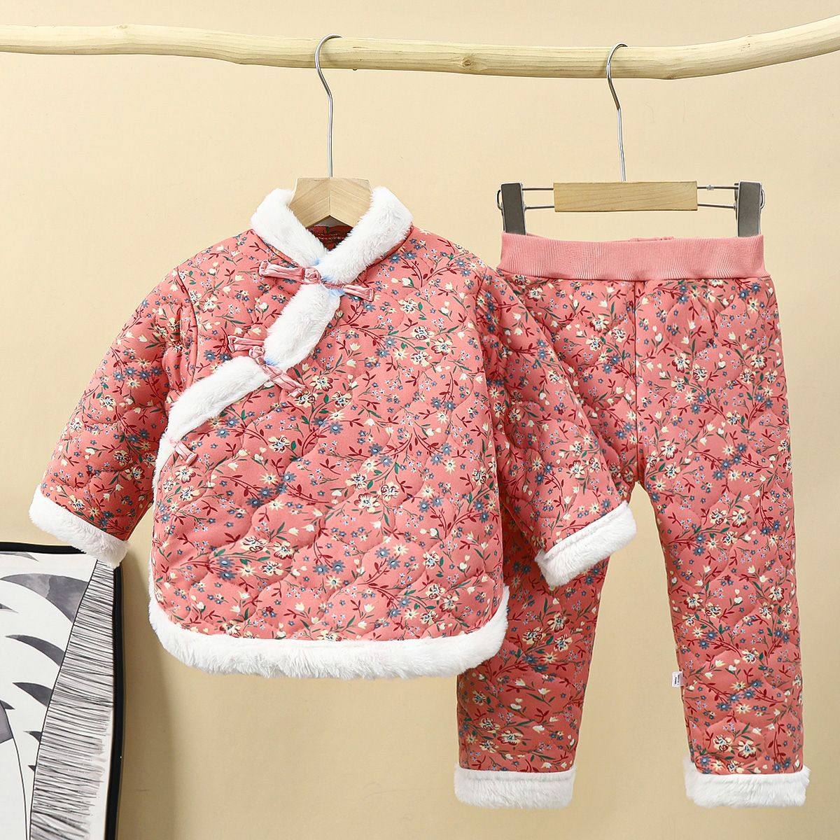 Girls' Winter Cotton Jacket, Viral Floral Print Padded Set, Baby Spring Festival Outfit, Thickened Northeast Style Floral Cotton Coat Set