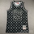 23 Collaboration Black