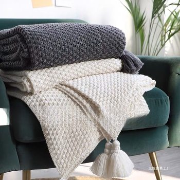 Wholesale Nordic style sofa blanket office nap blanket tassel knitted ball wool leisure air conditioning small