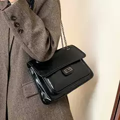 Spring and Summer Commuting Outfit for Office Workers, Women's 2026 Cross-Border Quilted Chain Shoulder Crossbody Bag, Light Luxury Hobo Bag