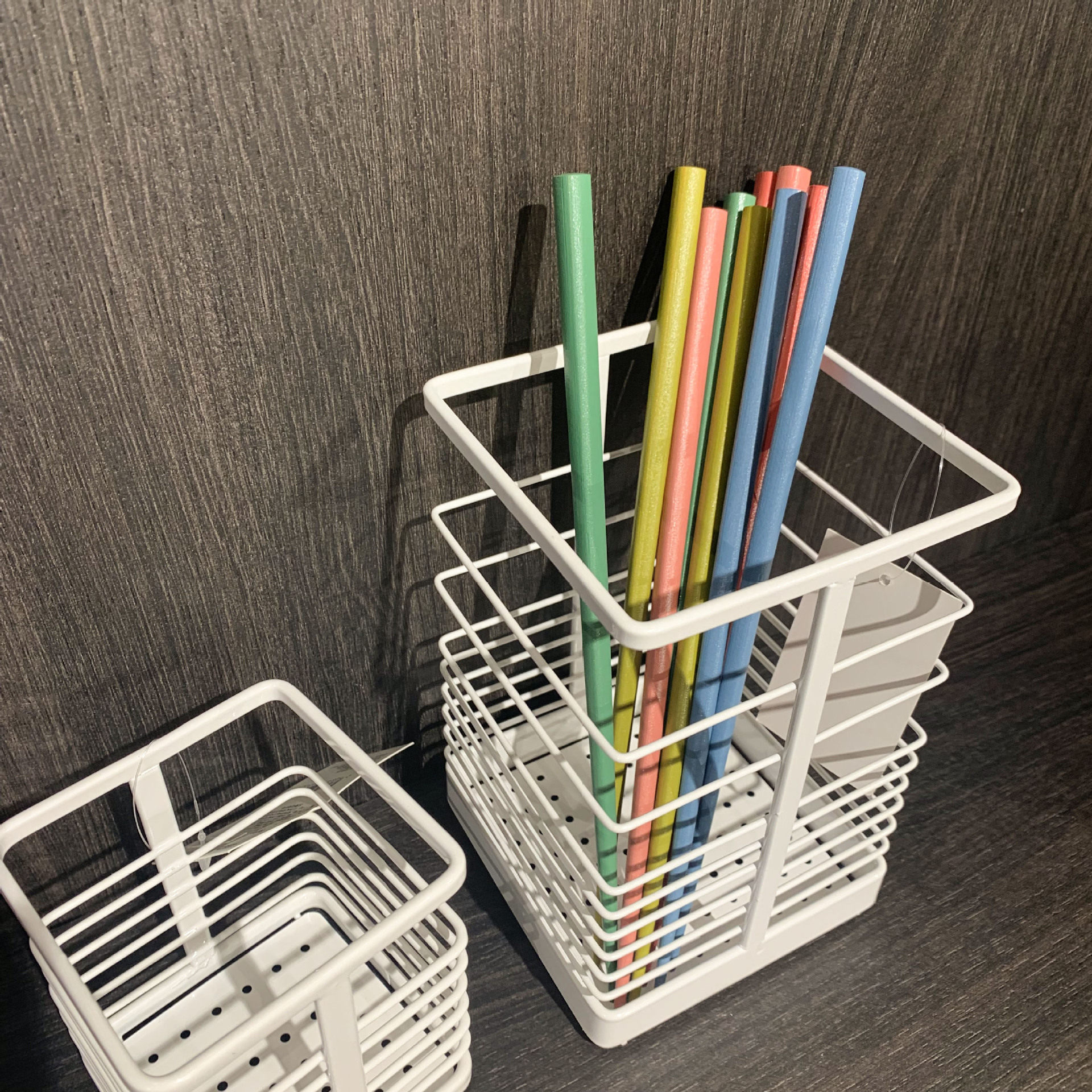Japanese-Style Minimalist Iron Spray-Painted Chopstick Holder Kitchen Utensil Storage Rack No-Drill Chopstick Cage