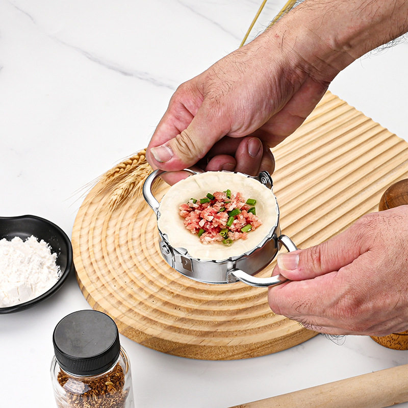 430 Stainless Steel Dumpling Maker Household Small Hand Push Cutting Dumpling Skin Machine Making Dumpling Skin Mold Kitchen Tool