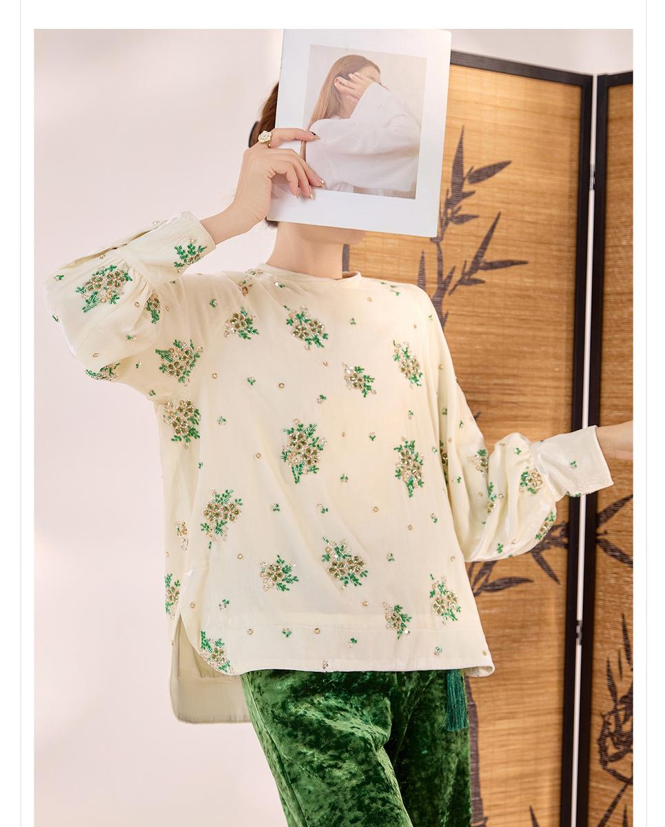 Áo sơ mi nữ cổ tròn tay dài thêu hoa đính cườm — Dương Tây Đỏ (Giao Hàng Ngay), Mực lụa đen (giao hàng trong ngày)
