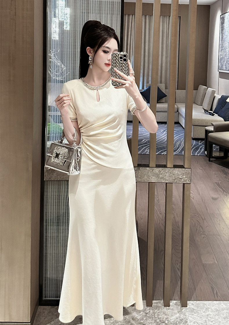 Đầm dự tiệc trắng tay ngắn cổ tròn chất liệu polyester phối visco, form ôm body, thiết kế nhăn tinh tế, phù hợp mùa hè 2025 — [Màu hồng đào] chi tiết 8