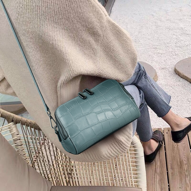 (Mới) Mã A2627 Giá 1020K: Túi Đeo Vai Nữ Gutdsh Túi Ví Nữ Chất Liệu Da Bò G03 Sản Phẩm Mới, (Miễn Phí Vận Chuyển Toàn Quốc).