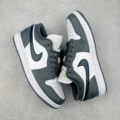 Dark gray white553558-152