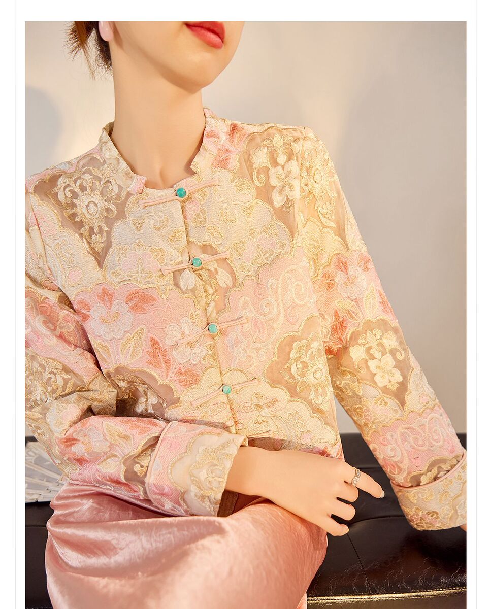 Áo khoác vest nữ dài tay thêu hoa văn cây hoa chất liệu tơ tằm — Áo khoác màu hồng mơ (giao hàng trong 7 ngày), Áo khoác màu hồng mơ (giao hàng trong ngày)
