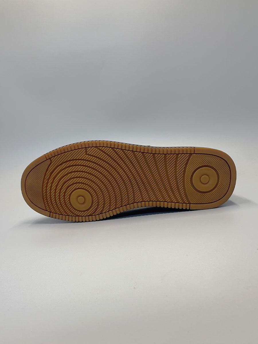 Giày sneaker da bò nam màu trơn cổ điển đơn giản — Màu đen, Màu cà phê