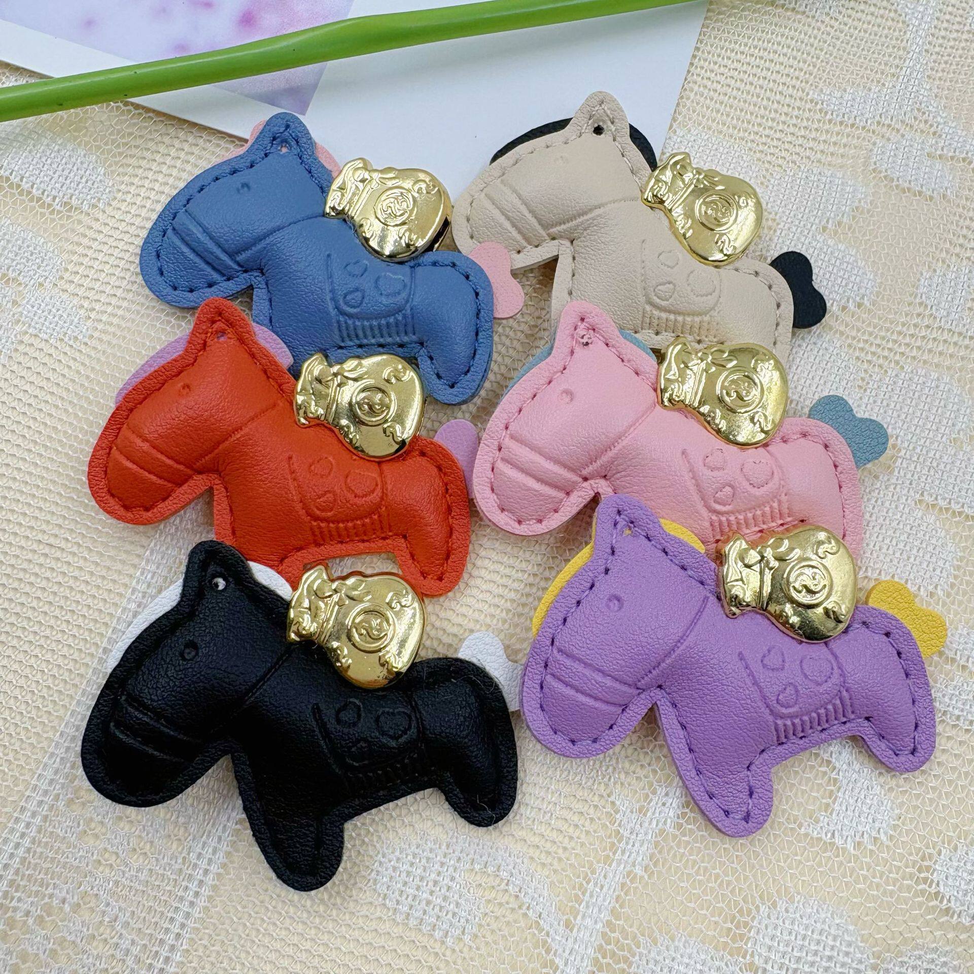 Get Rich Immediately Pendant Pony Alloy Car Keychain Pendant Year of the Horse Bag Pendant Clothing Accessories Small Gifts