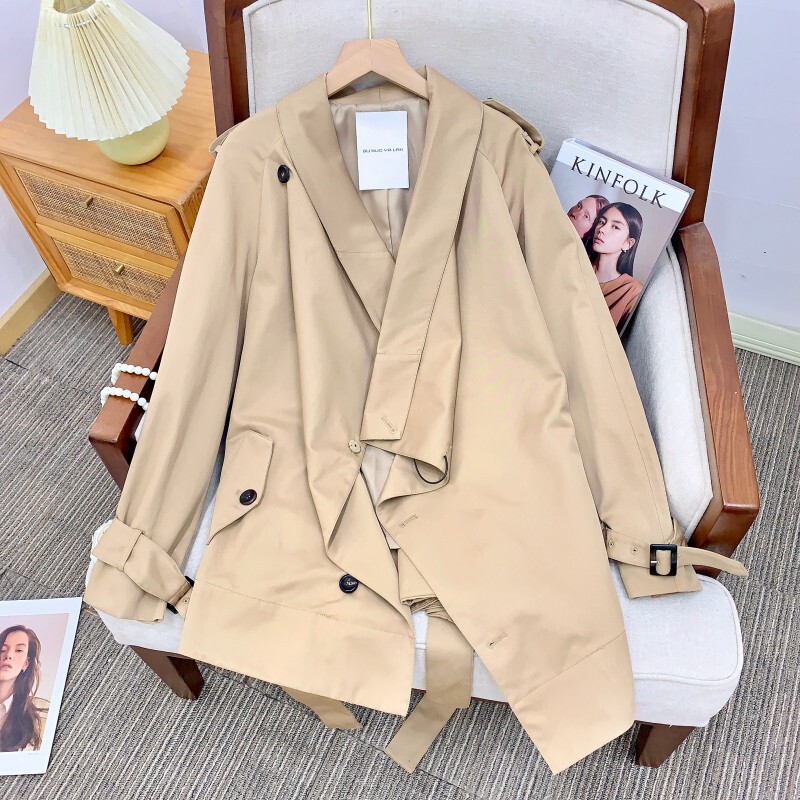 Áo trench coat nữ dáng ngắn thắt eo cổ đổ phối lông cừu — Bầu không khí màu nâu sỏi