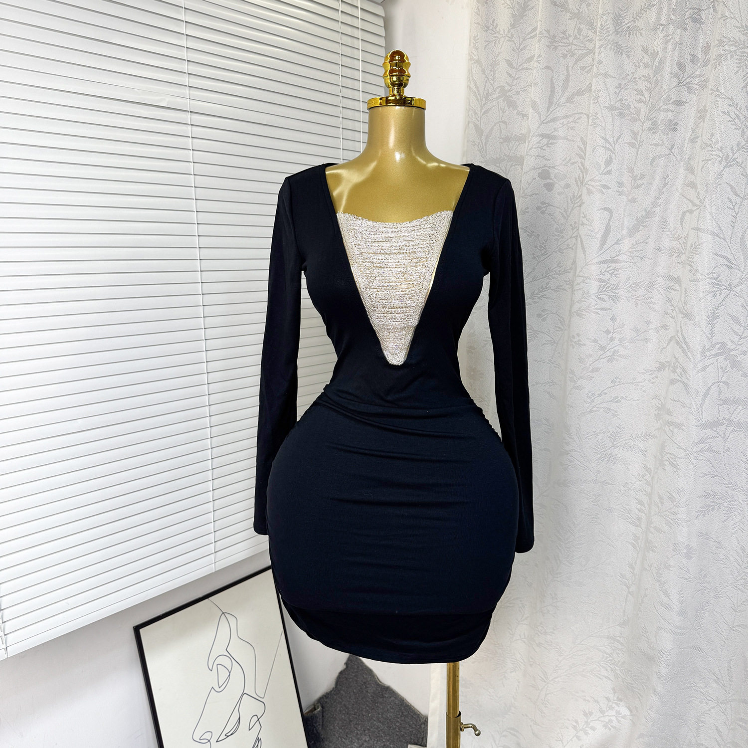 V Neck Long Sleeve Bodycon Dress Chain Bead Detail Stretch Fabric Slim Fit Spring and Autumn Fashion Wholesale