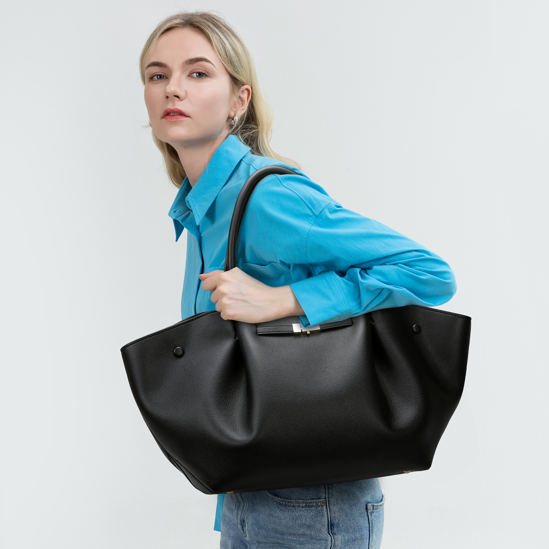 (Mới) mã a5709 giá 920k: túi xách nữ batde phong cách âu mỹ túi ví nữ chất liệu g03 sản phẩm mới, (miễn phí vận chuyển toàn quốc).