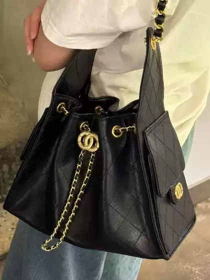 Xiaoxiang style caviar 25c hippie hobo underarm bag fashion frosted leather stray bag chain drawstring diagonal bag