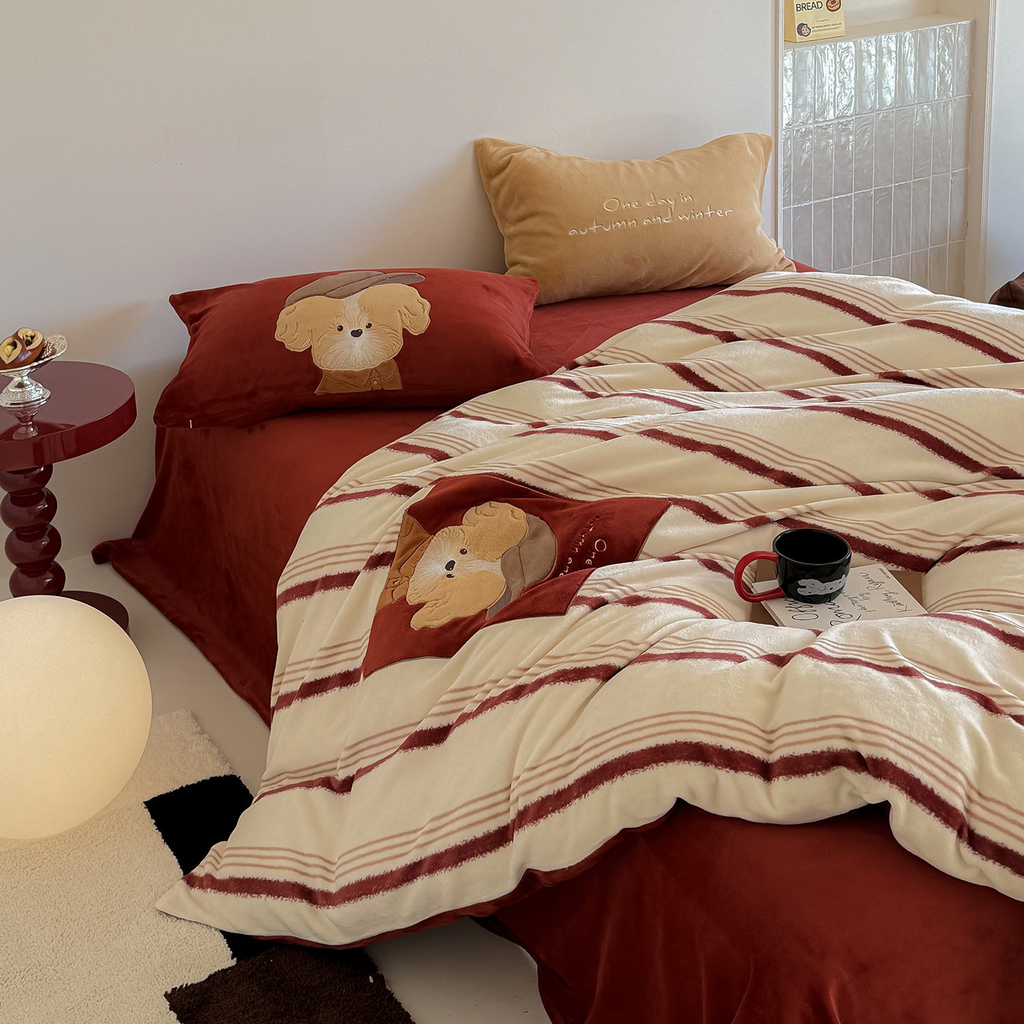 Class a Autumn and Winter Thickeneded Warm Stripesd Puppy Milk Velvet Bed Three or Four Piece Set Patch Embroidered Quilt Cover Cartoon Style