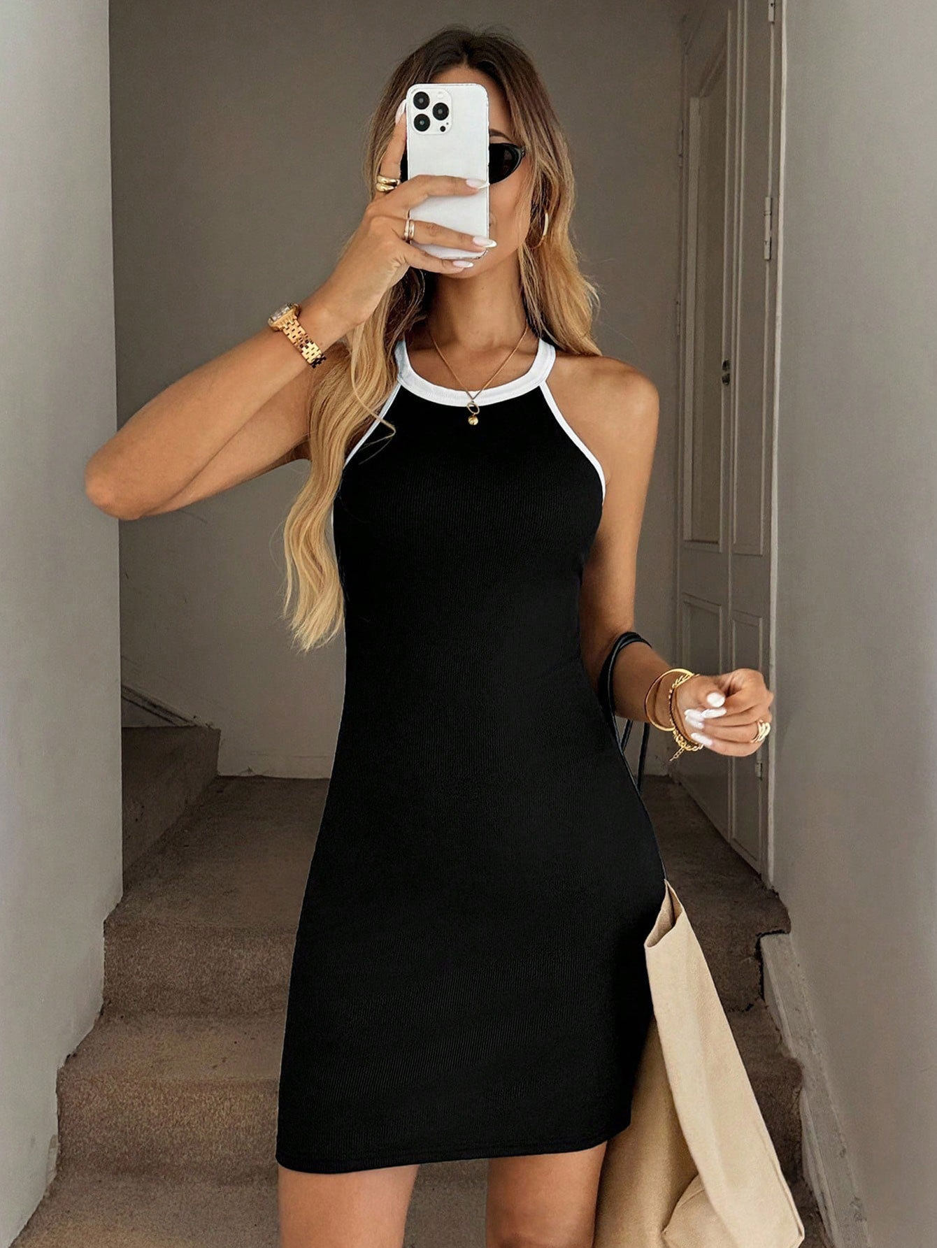Sleeveless Color Block Cotton Dress Slim Fit Round Neck Summer Style Perfect for Casual Outings OEM Available