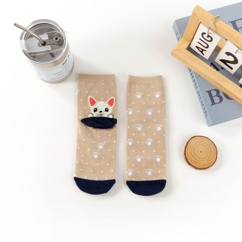 春秋新款卡通直板狗中筒袜棉质袜子女 诸暨厂家批发