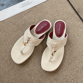 662 French Flip-Flops for Women's Summer Outer Wear New Beach Shoes Tassel Flat Thick Heel Flip-Flops