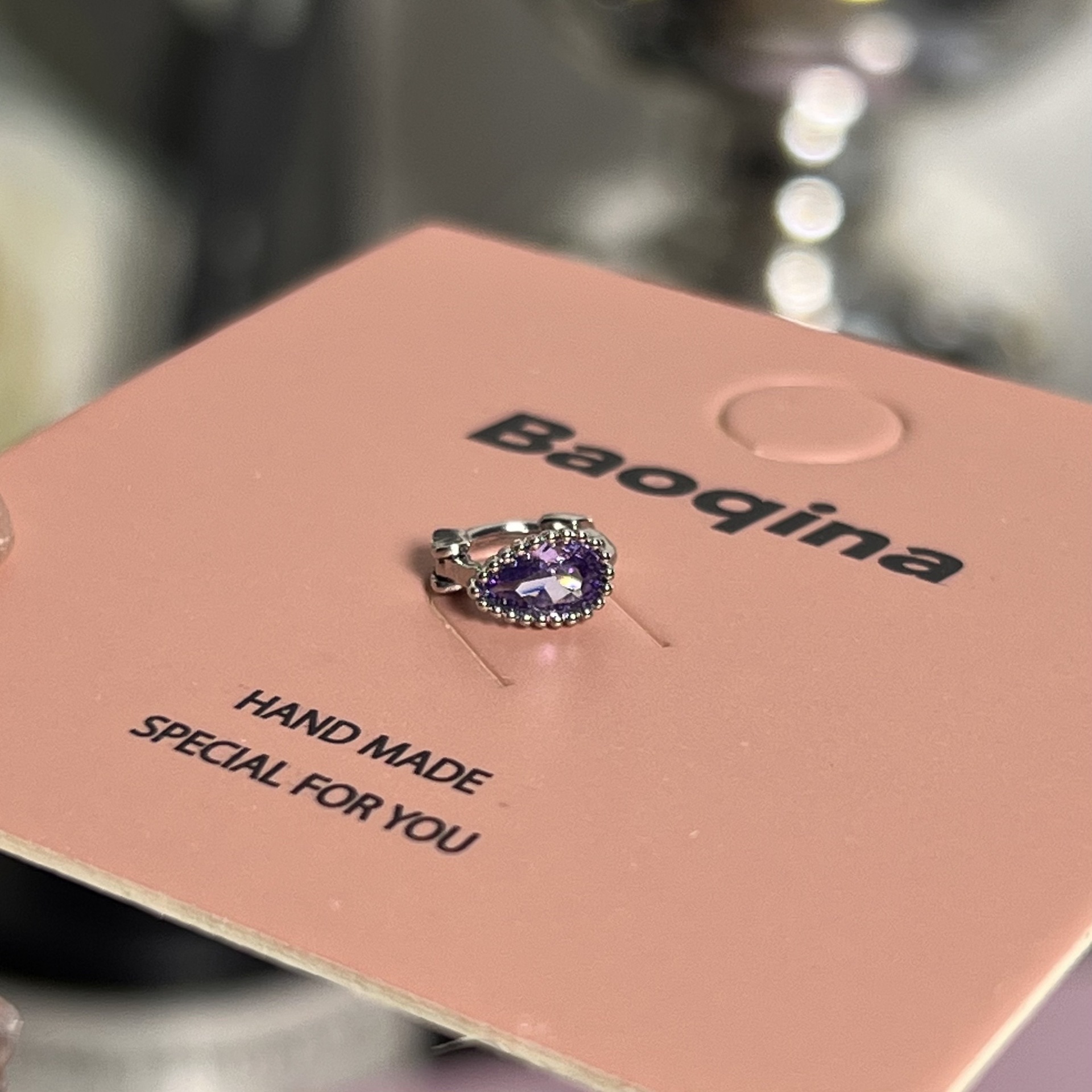 963 パープルウォータードロップイヤーボーンバックル（シングル）