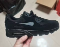 Max90 - Black Wolf Grey