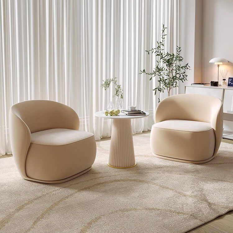 อินเทอร์เน็ตเพื่อการพักผ่อนของโรงแรม โต๊ะเจรจาต่อรองและเก้าอ...