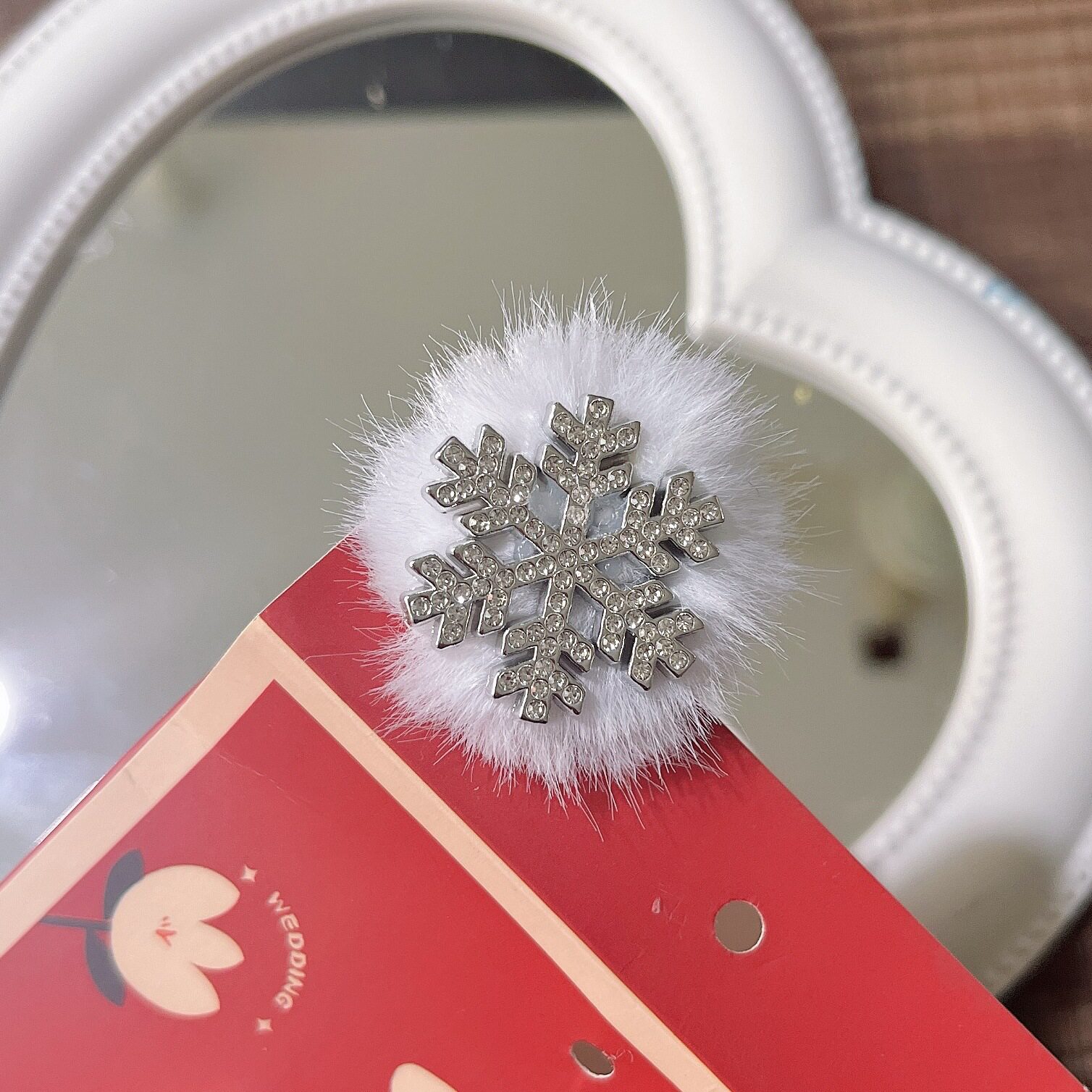 毛球雪花发夹秋冬新款红色蝴蝶结甜美高颜值刘海夹可爱喜庆女发卡