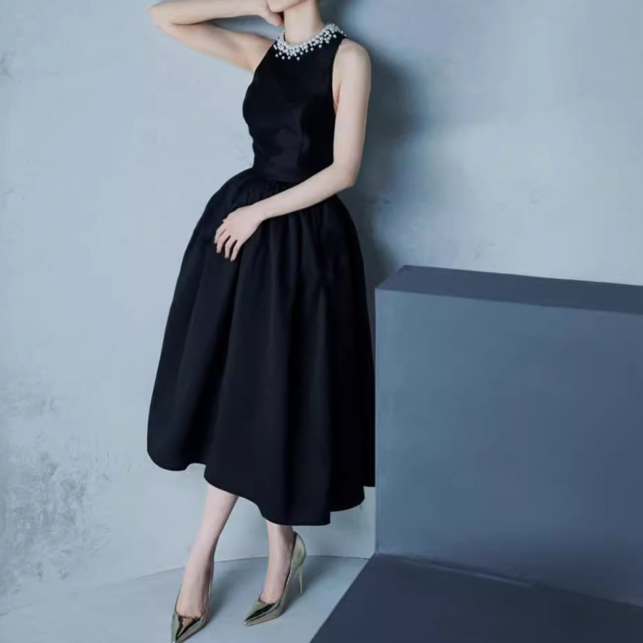 Đầm maxi nữ thắt eo cổ tròn không tay midi dáng chữ A — Hắc