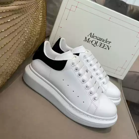 Putian Original Mcqueen White Shoes Cowhide Versatile Sneakers for Men and Women Thick-Soled Platform Shoes Increase Height by 5cm