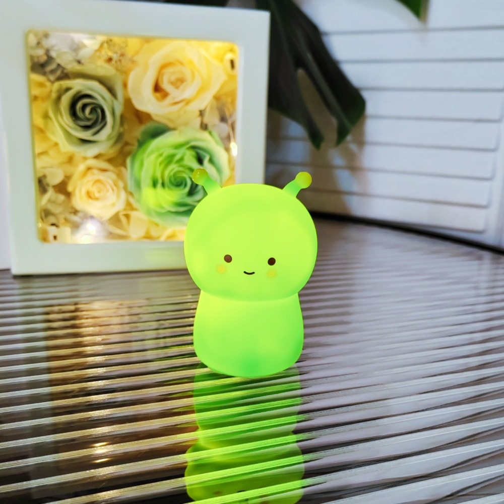 爆款网红发光玩具批发夜市摆摊小商品儿童小夜灯圣诞节生日伴手礼