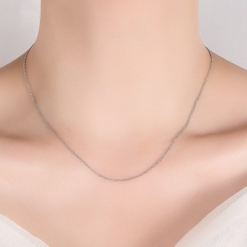 TikTok Light Luxury Niche Design Sense Fashion Pendant Temperament Clavicle Chain High Quality Color-free Titanium Steel Necklace for Women