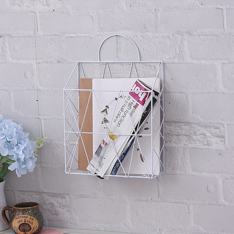 批发ins铁艺挂墙墙面卧室书架书报架儿童绘本架墙上展示架杂志架