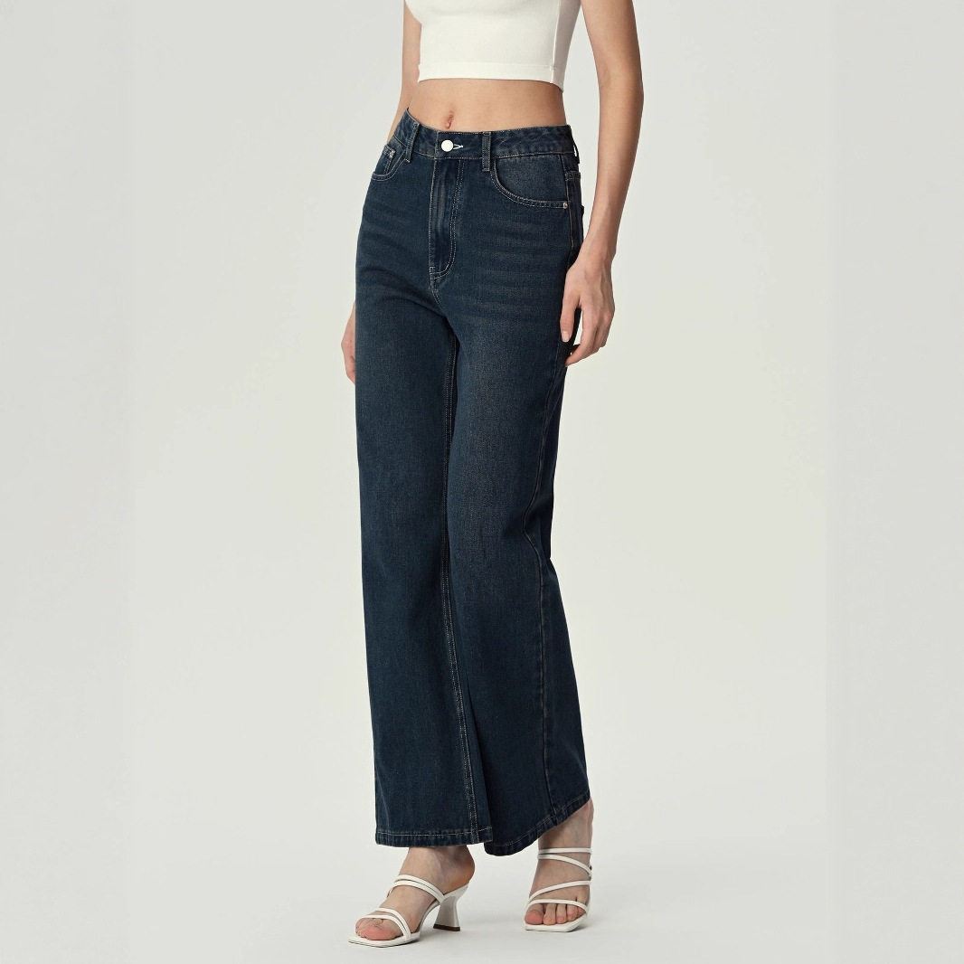 Vintage Blue Wide Leg Flared Jeans for Women Loose Fit High Waisted Slimming Style Casual Wear Wholesale Available