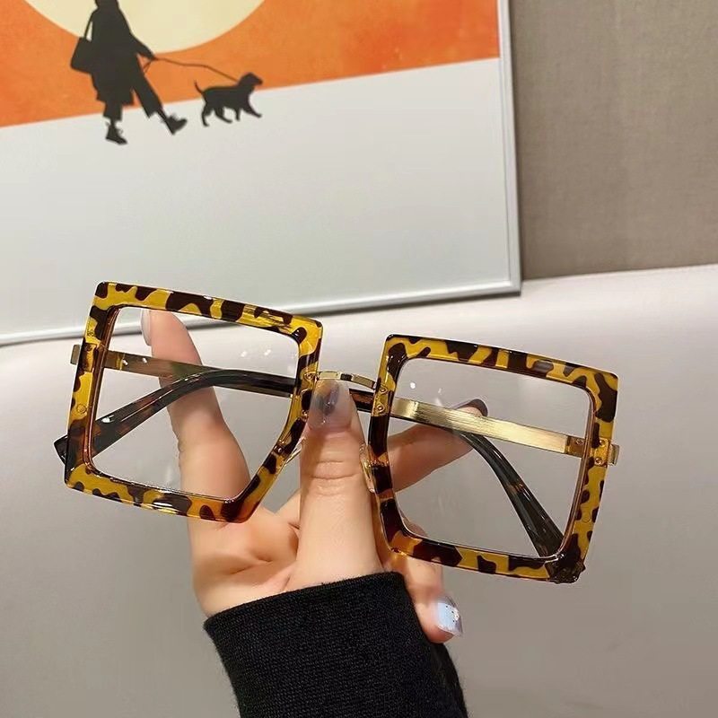 New Thick Frame Square Flat Mirror Anti-Blue Light Internet Celebrity Style Plain Glasses Frame for Women with Big Faces Retro Glasses for Men Cross-Border