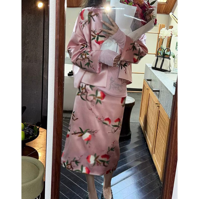 Bộ áo khoác cardigan dài tay và chân váy dài họa tiết hoa thêu — Chân váy, Áo khoác