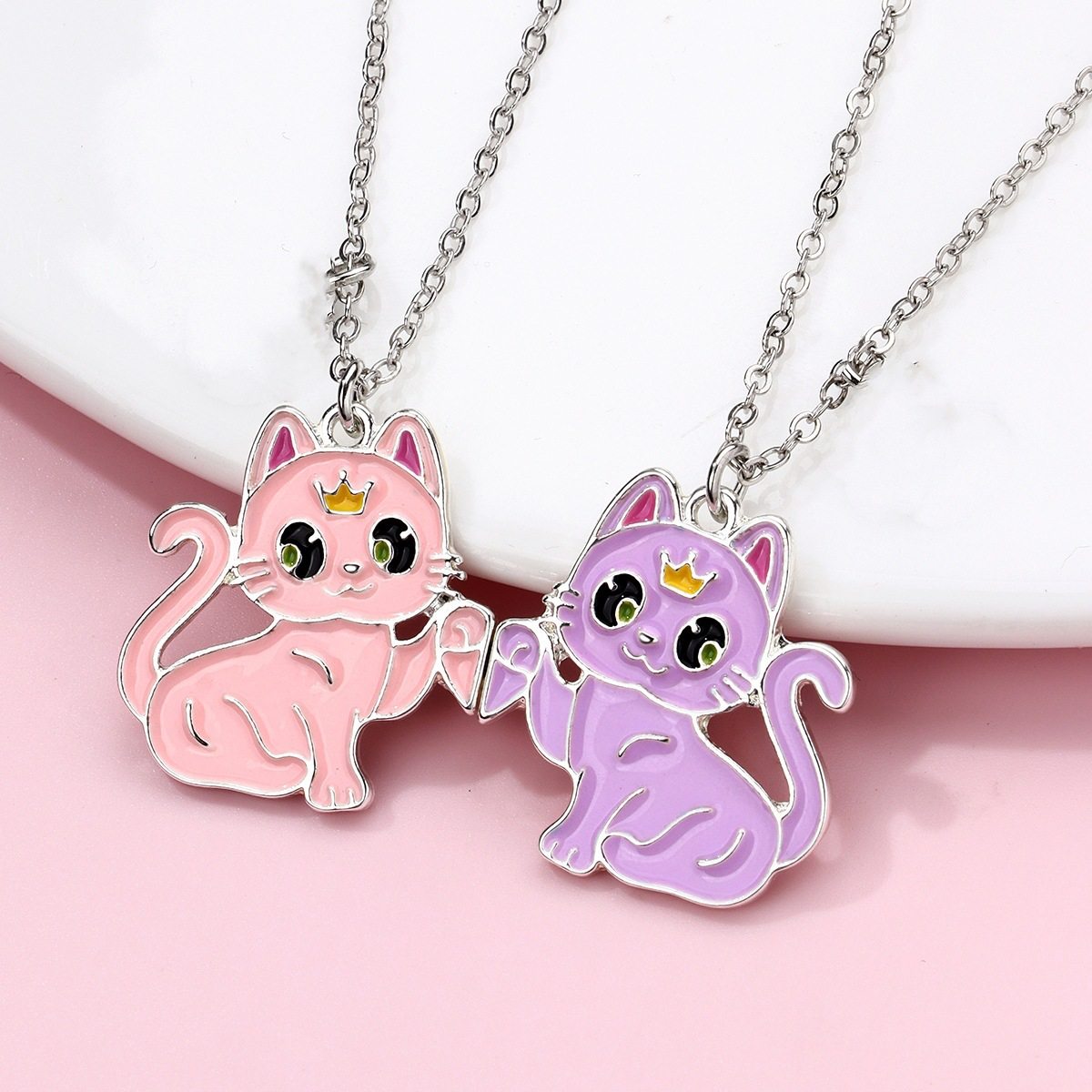 Cross-border explosions children's magnetic necklace female princess love good friend girlfriends alloy jewelry cartoon girl pendant